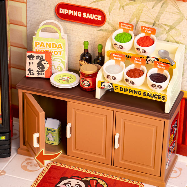 Miniaturrestaurant Bausatz von Rolife mit gefülltem Kühlschrank und Küchenschränken