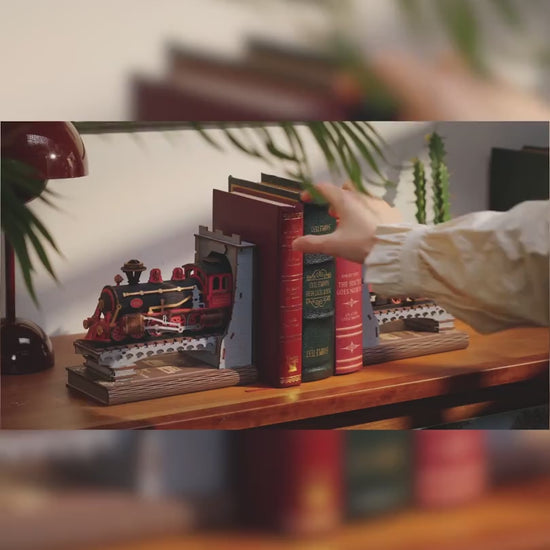 Rolife Zug Buchstützen Bausatz Century Train Book Nook TGE01 – Video 1