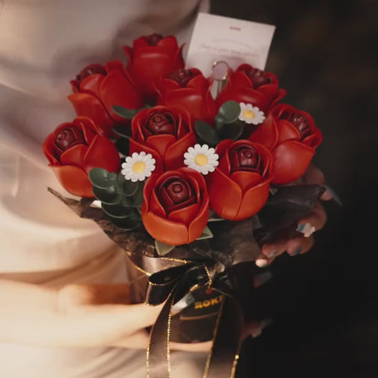 ROKR Rosenstrauß Bausatz aus Holz – Red Rose Bouquet AF02J – Video 1