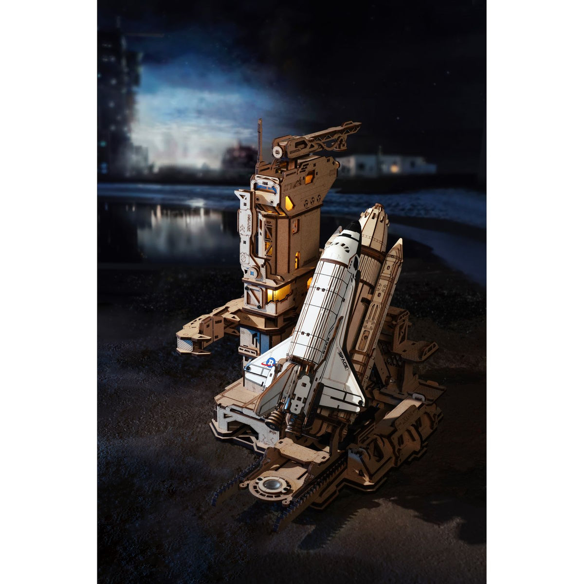 Space Shuttle Bausatz aus Holz mit 446 Teilen im Überblick