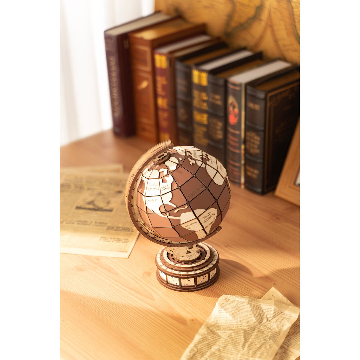 Gradbogen am Globus Global Wonders – höchster Punkt des Holzmodells, ca. 23 cm