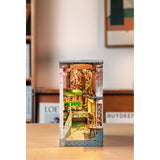 Rolife Miniatur Bausatz Sakura Densya mit LED-Beleuchtung im Regal