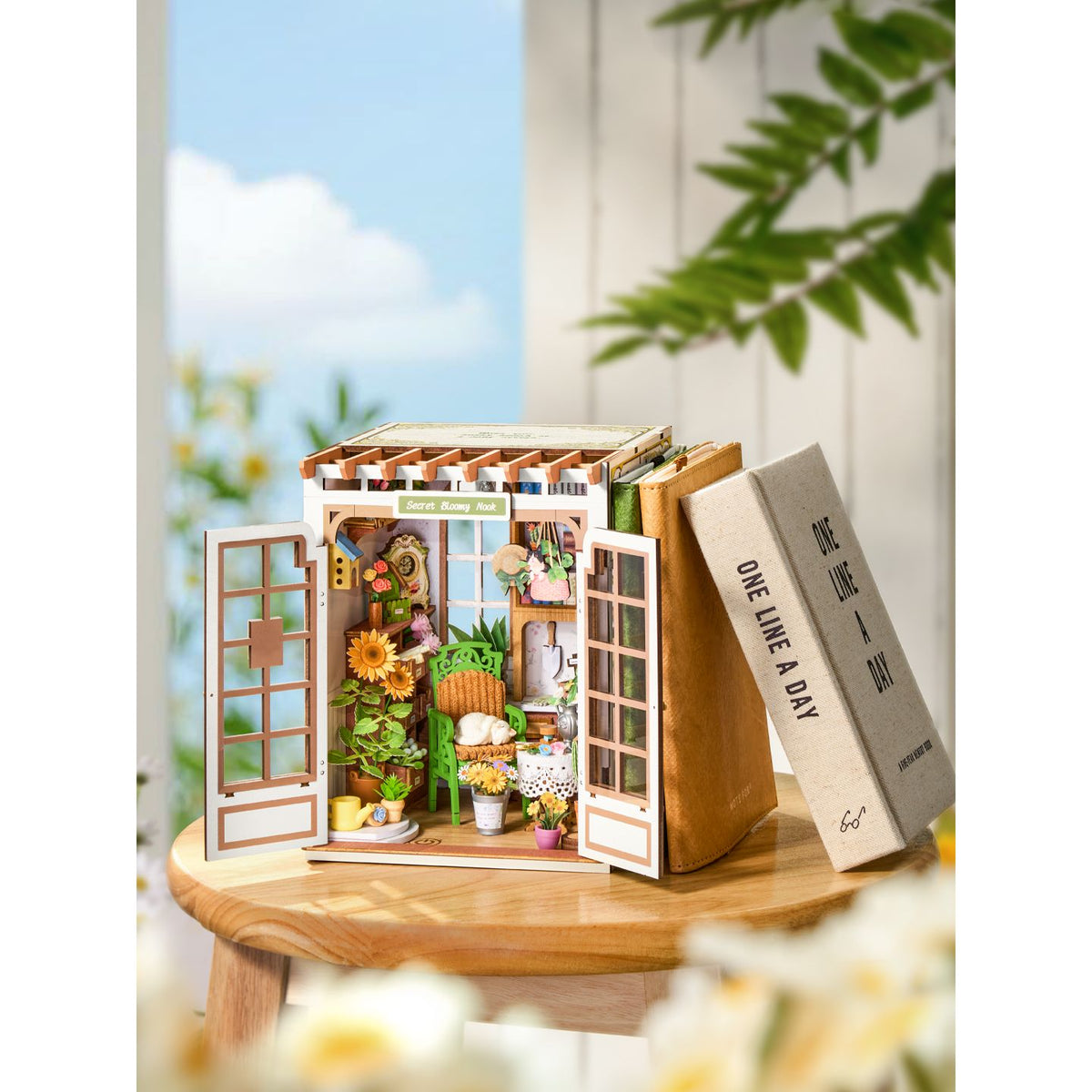 Schlafende Katze im Rolife Secret Bloomy Nook Bausatz
