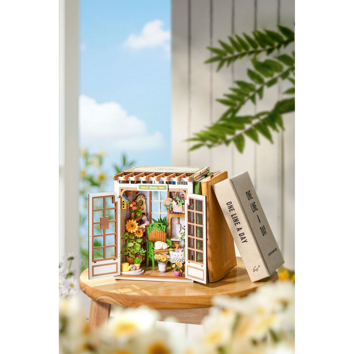Secret Bloomy Nook Book Nook als Bücherregal-Deko mit Pflanzenmotiv