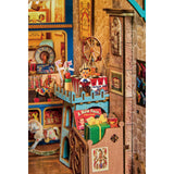 Detailaufnahme des Schlosses am Book Nook Treasure Toy Shop von Rolife