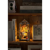 Book Nook mit Beleuchtung: Gartenhaus leuchtet per Touch-Taste