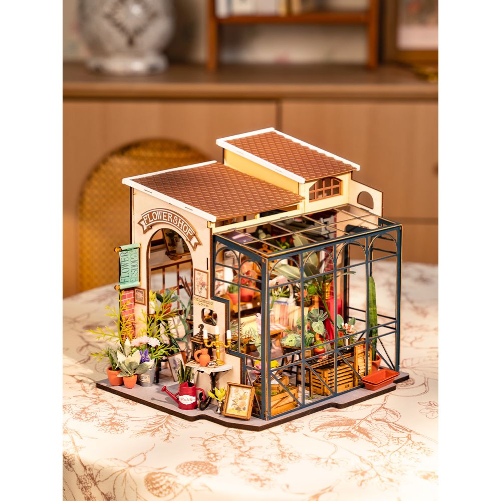Miniaturhaus für Erwachsene: Blumenladen Emily's Flower Shop von Rolife in der Frontansicht