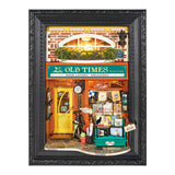 Old Times Bookstore Miniaturhaus Bausatz mit vintage-gelber Tür von Rolife