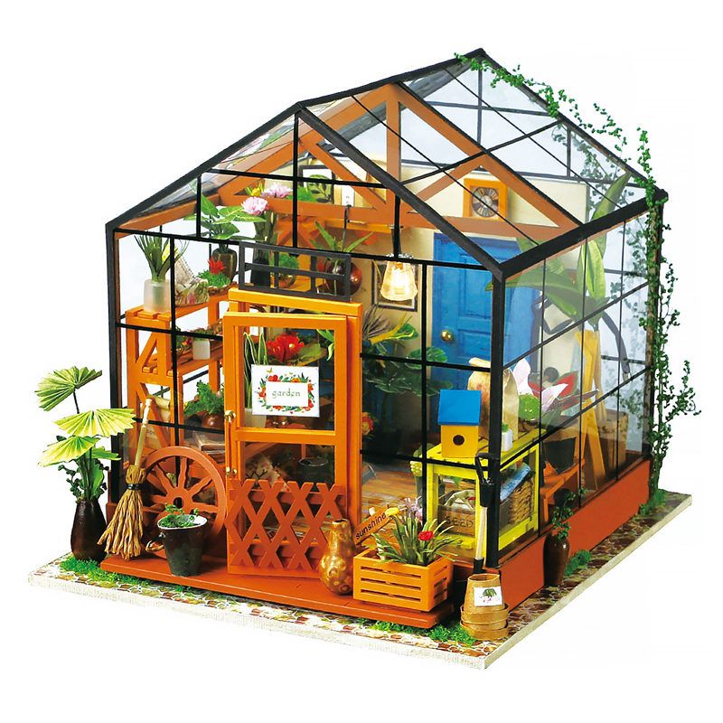 Detailaufnahme Gartenwerkzeug, Spaten und Besen im Rolife Miniaturhaus
