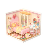 Rolife DIY Miniaturhaus Lovely Pink Bedroom DW016 – rosa Schlafzimmer mit LED-Beleuchtung