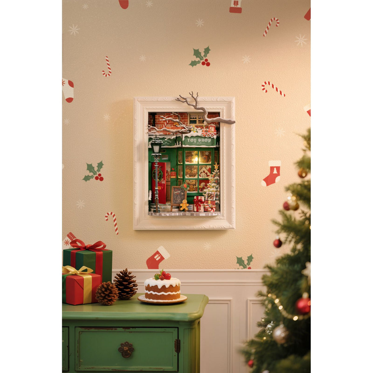 Rolife DIY Miniaturhaus Santa's Toy Shop DP006 – fertig aufgebauter Weihnachts-Spielwarenladen