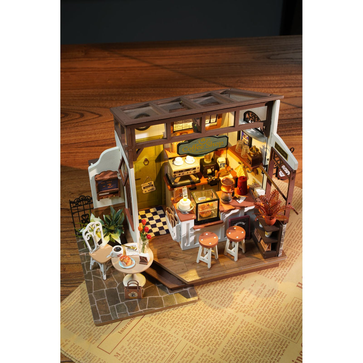 Rolife Miniatur Slow Life Café mit Uhr und Vintage-Details