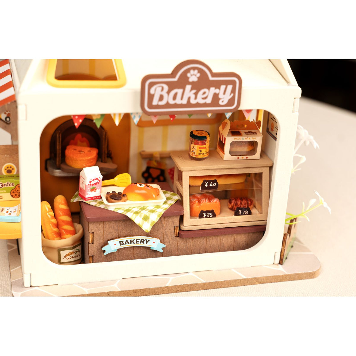 Teddy's Breadbox Miniaturhaus: Steckverbindungen ohne Kleber, 67 Teile