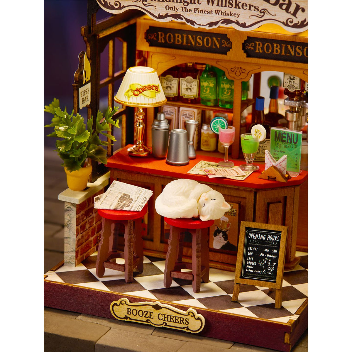 Holzbausatz ohne Kleber: 136 lasergeschnittene Teile der Tipsy Cat Bar DS054