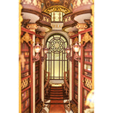 Book Nook Bausatz Library of Wonders mit Kronleuchter und goldfarbenen Details
