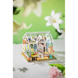 Dreamy Garden House von Rolife: DIY Miniaturhaus mit Rundbogenfenstern und blauen Fensterläden