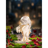 Rolife Suri Figur als Deko im Regal – Gothic Sammelfigur aus der Blind Box
