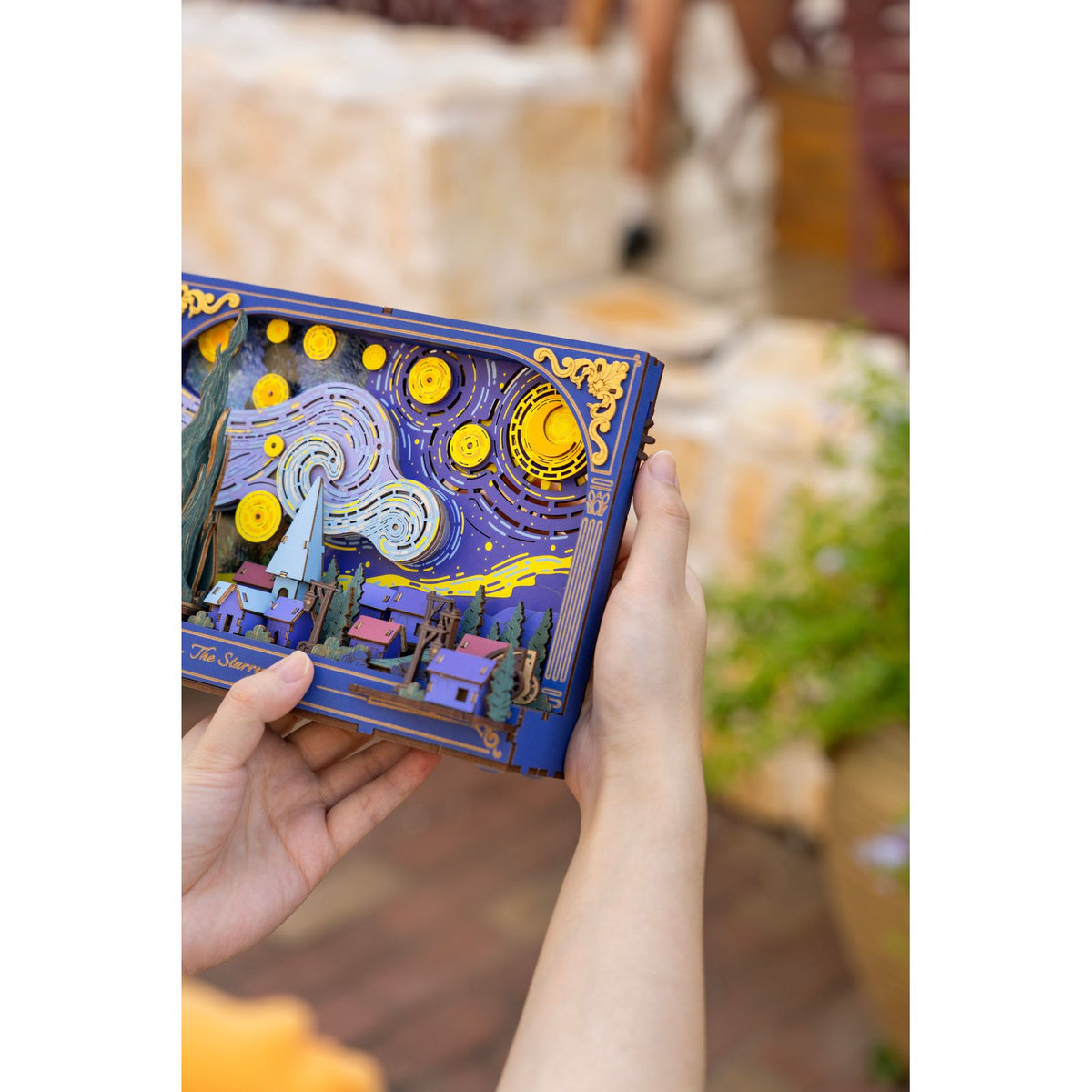 Holz Diorama Van Gogh Sternennacht Seitenansicht mit Tiefenwirkung