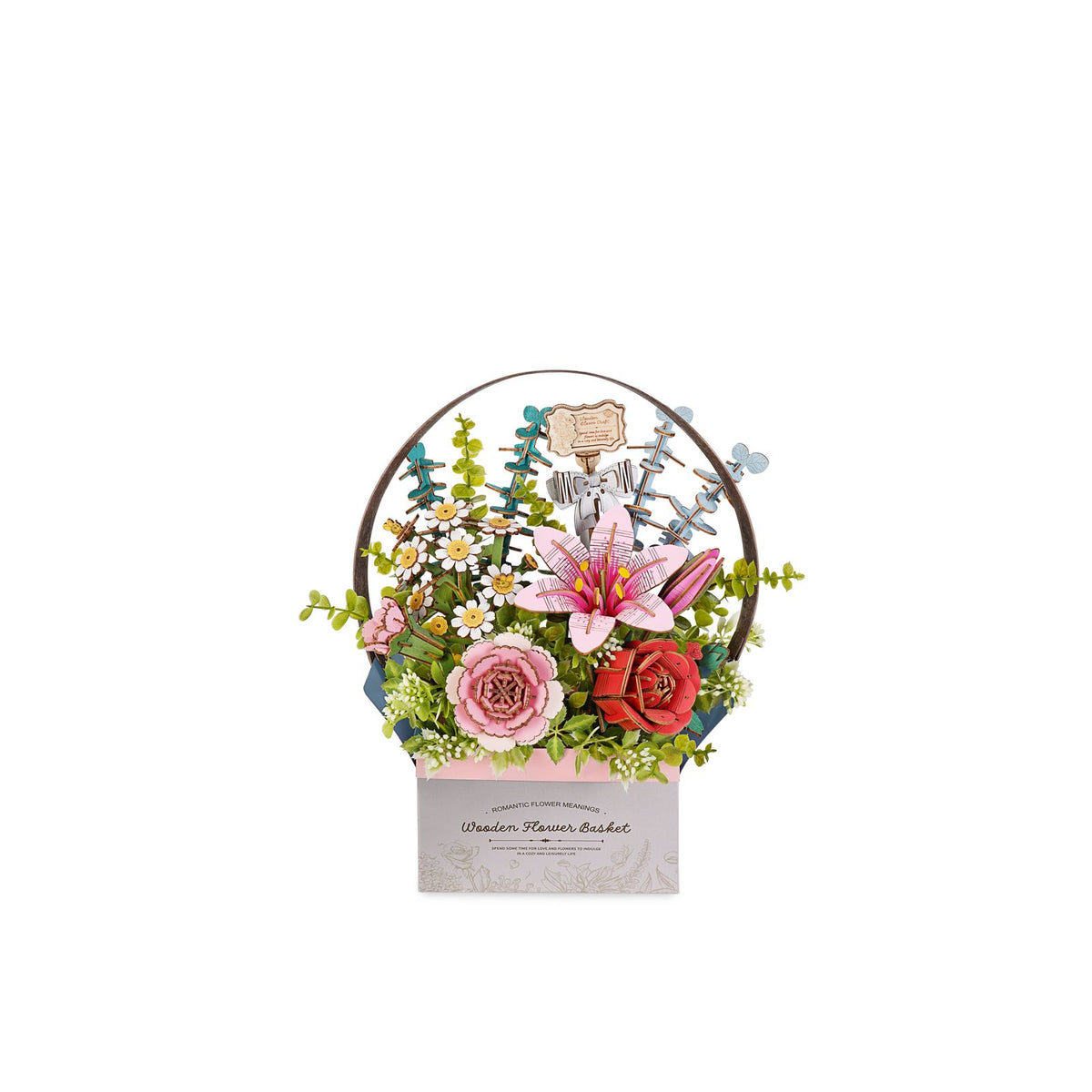 Detailansicht der Holzblumen: rosafarbene Lilie, rote und rosafarbene Rose im Rowood Blumenkorb