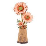 Rowood Holzblumen Bausatz Gerbera Light Orange TW111 in Pappvase, fertig aufgebaut
