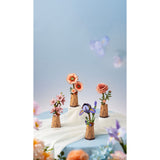 Rowood Purple Iris Holzblume mit geöffneter Blüte und Knospe in der Vase