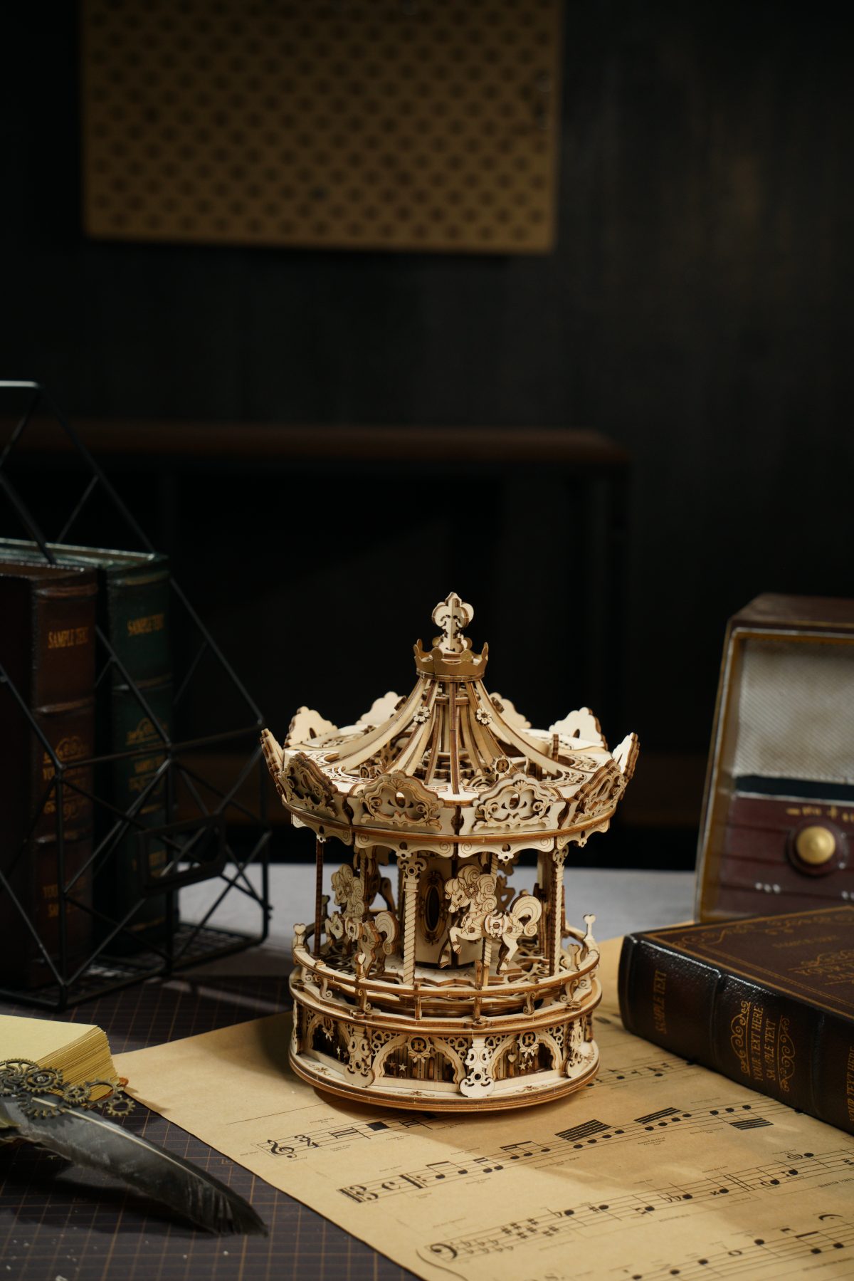 ROKR Romantisches Karussell, mechanische Spieluhr, 3D-Holzpuzzle - AMK62 – Bild 7