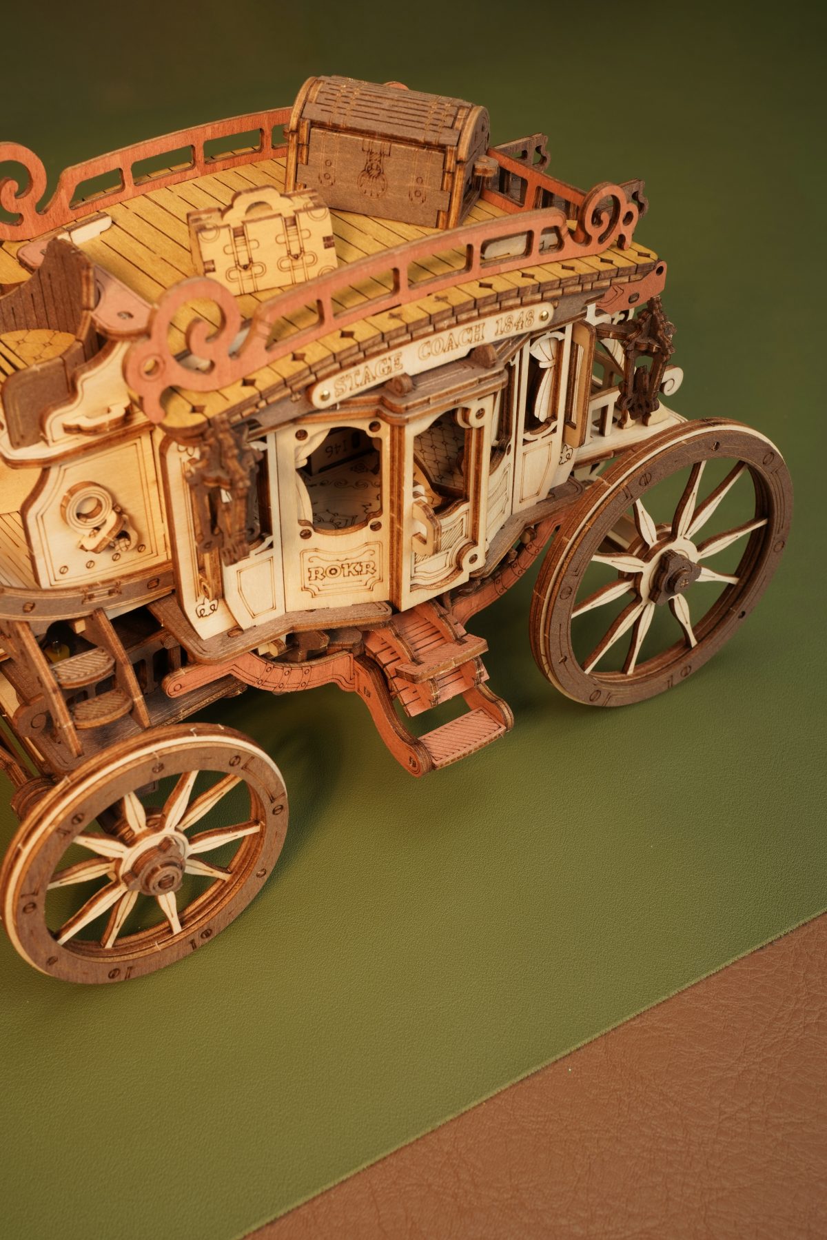 ROKR Stagecoach Mechanische Musikbox 3D Holzpuzzle - AMKA1 – Bild 5